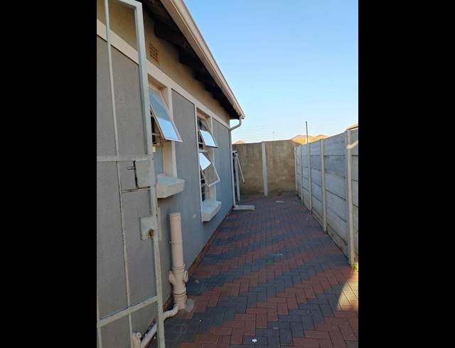 3 BEDROOM PROPERTY TO RENT IN ANDEON